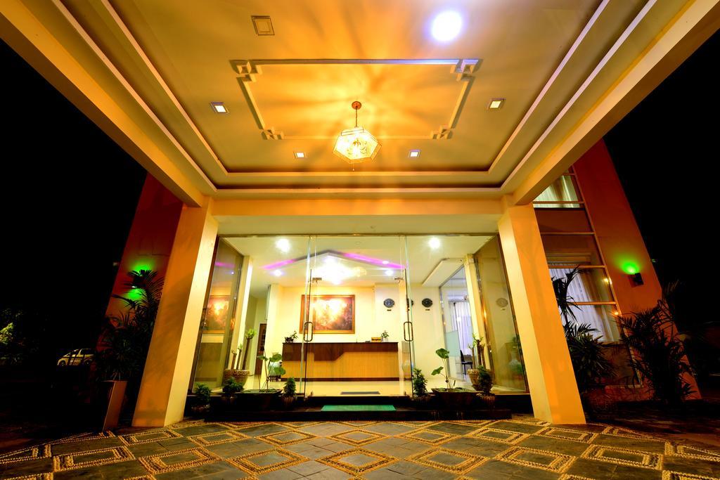 Kanbawza Hinthar Hotel Bago Exteriér fotografie